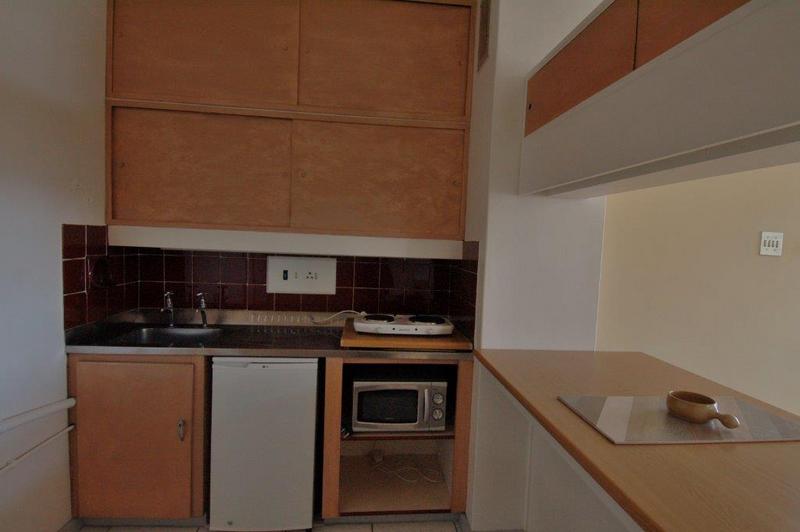 To Let 0 Bedroom Property for Rent in Oranjezicht Western Cape